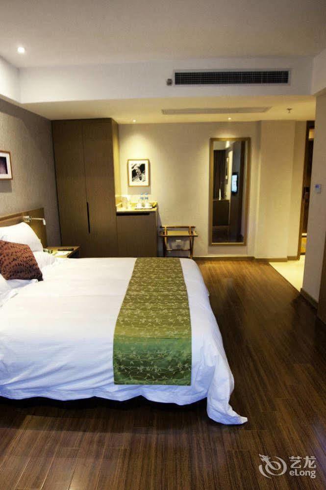 Heyi Hotel Hefei Changjiang Middle Road Экстерьер фото